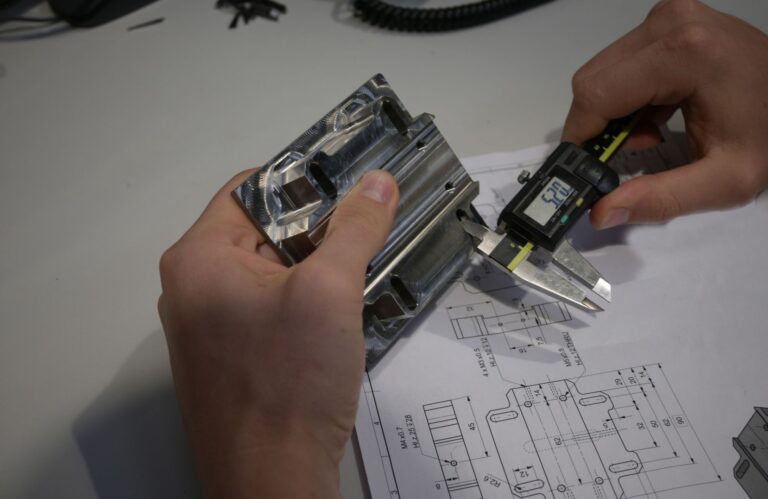 Metal tool